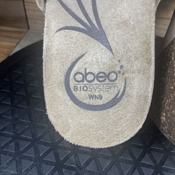 Abeo Womens Size 9 Uplift Platform Wedge Sandals Beige Open Toe Tasseled Comfort - Picture 7 of 10